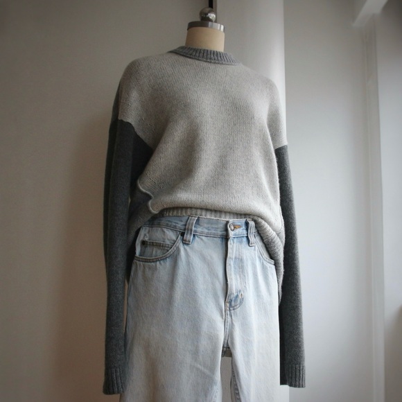 Lita by Ciara Cashmere Grey Block Knit Sweater - Picture 2 of 7